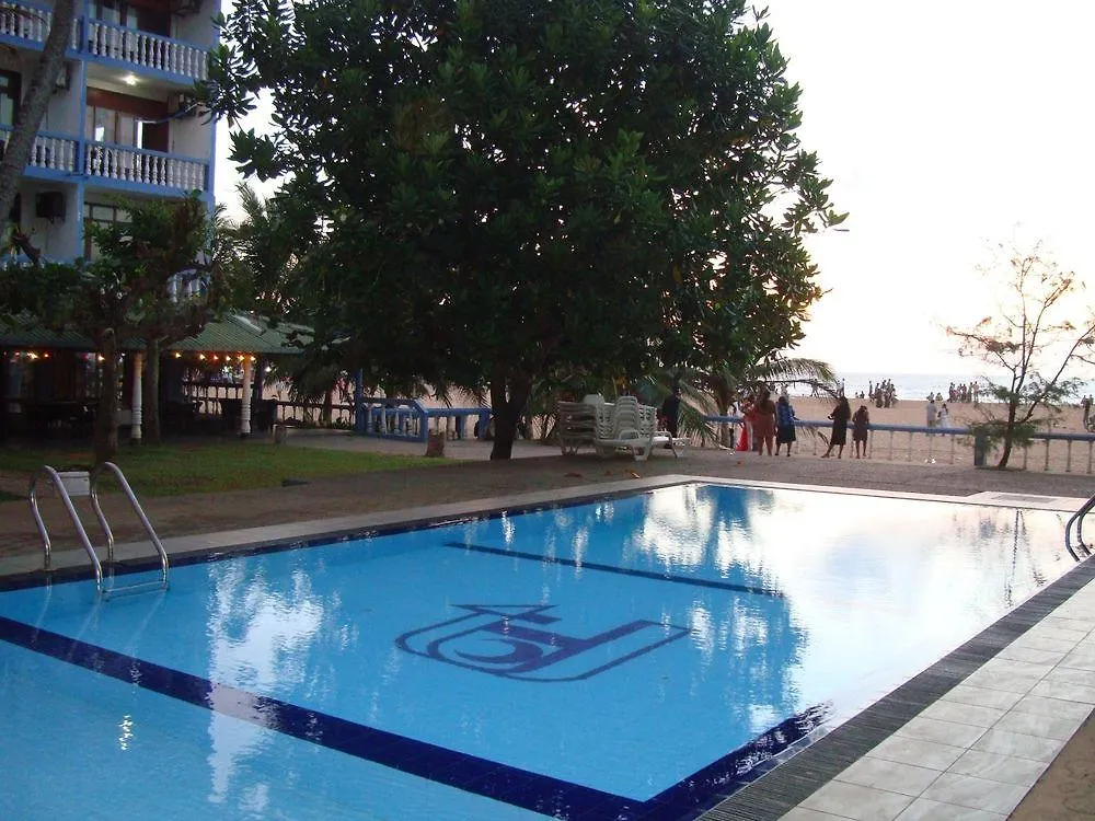 Topaz Beach Hotel Negombo