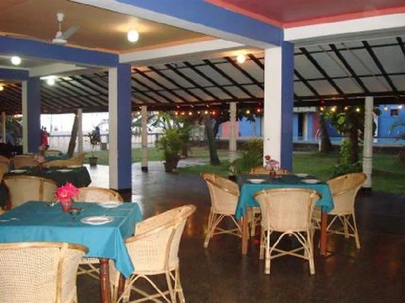 Topaz Beach Hotel Negombo