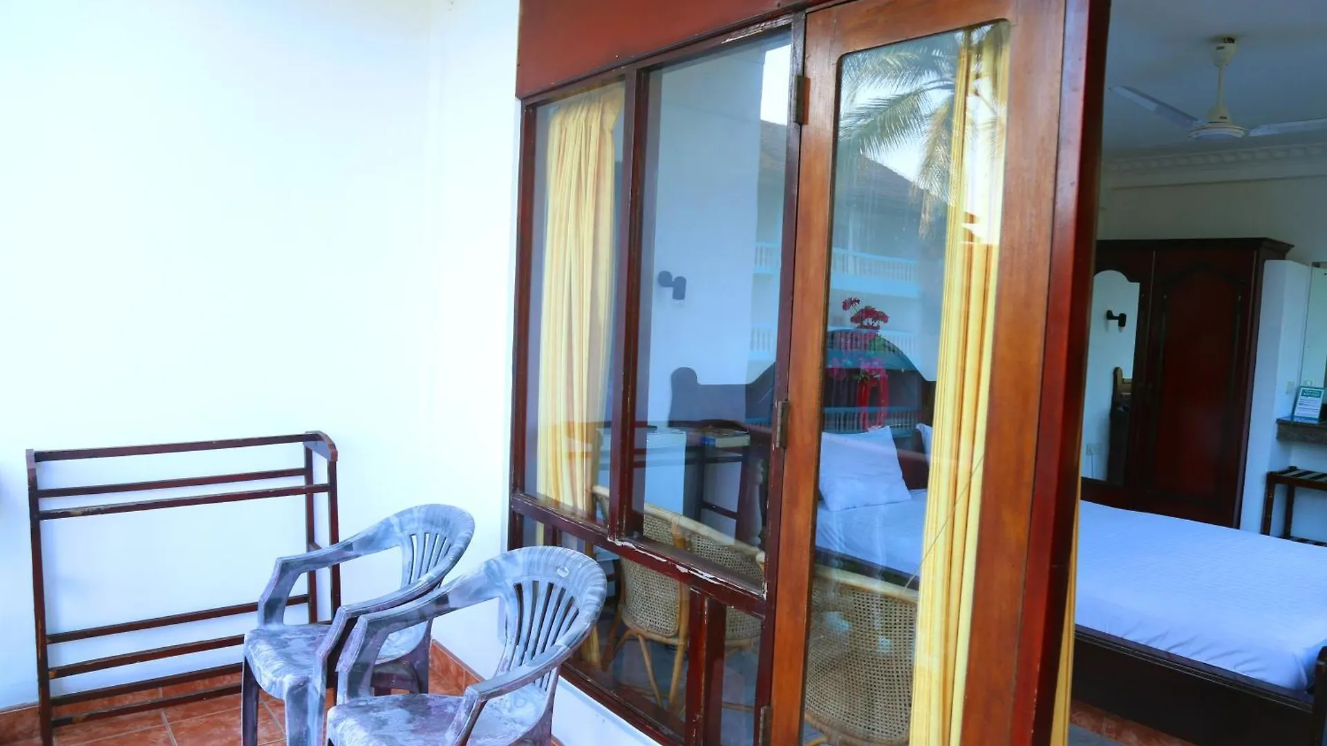 Topaz Beach Hotel Negombo