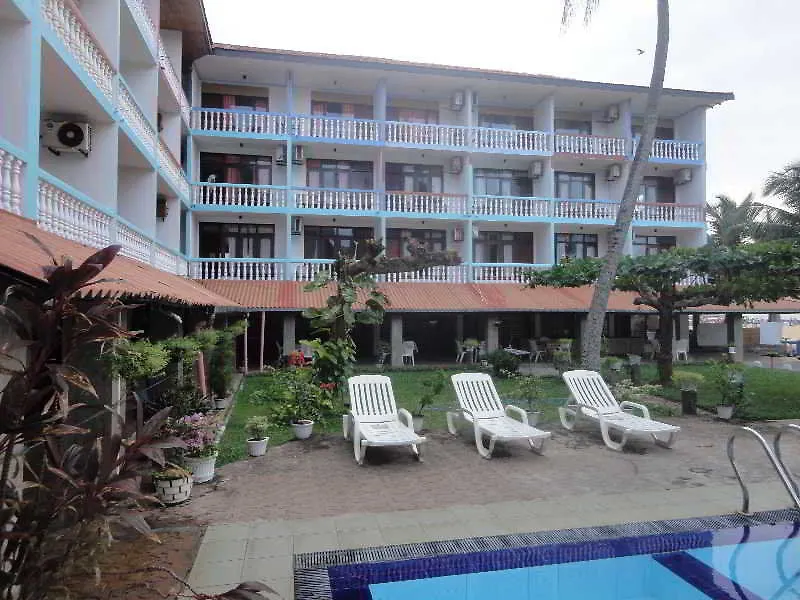 Topaz Beach Hotel Negombo