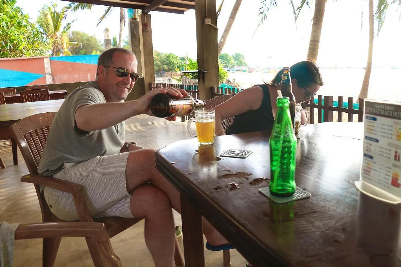 Topaz Beach Hotel Negombo